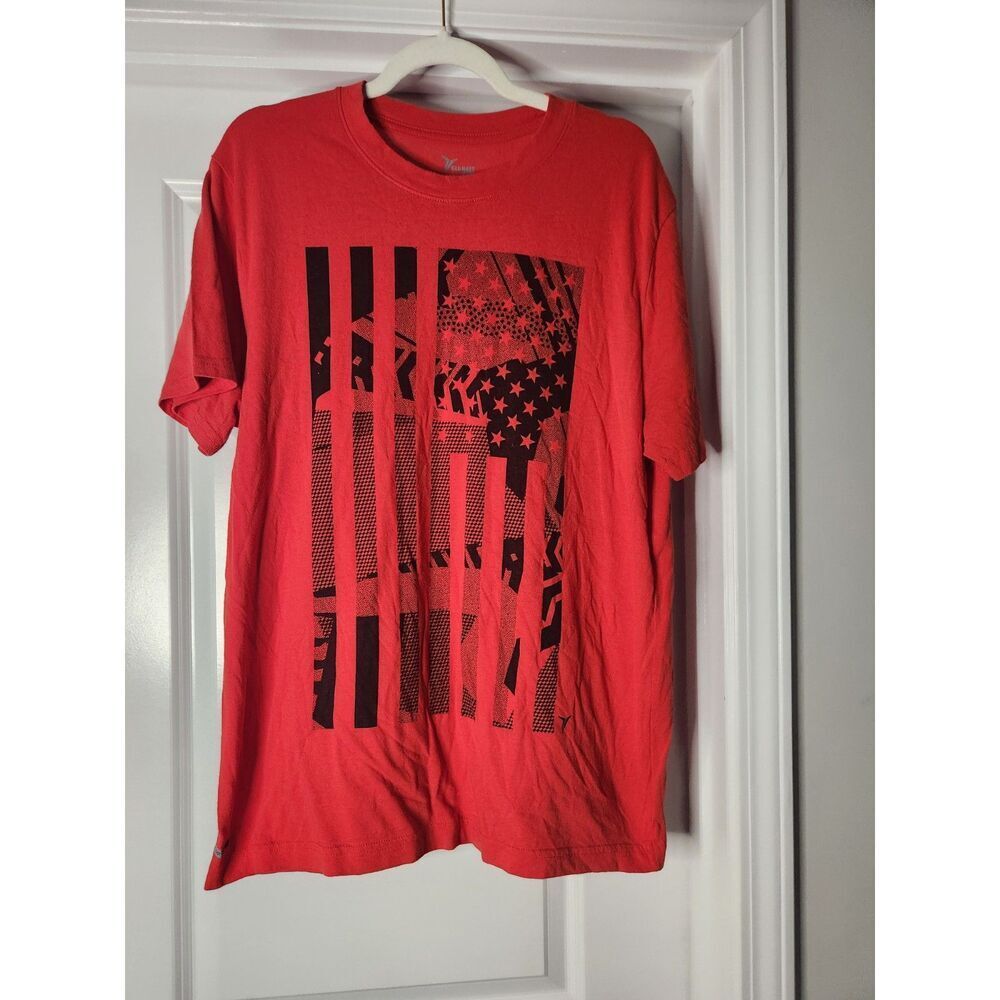 Old Navy Active Red Graphic Tee – Size Large